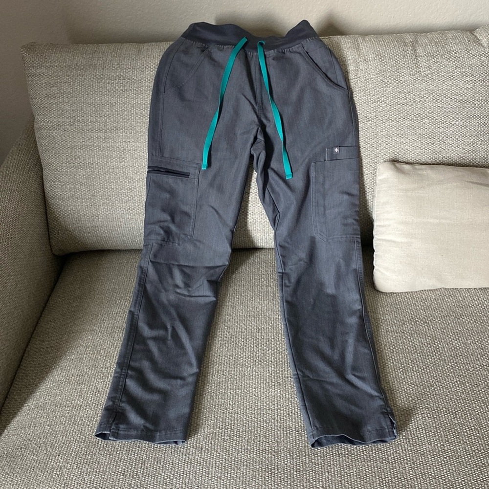 Yola skinny scrub pant 2.0